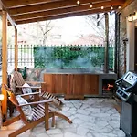 1932 Boutique Mountain με ιδιωτικό Hot Tub&τζάκι Chalet Kalavryta