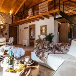 1932 Boutique Mountain με ιδιωτικό Hot Tub&τζάκι Chalet Kalavryta