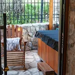 1932 Boutique Mountain με ιδιωτικό Hot Tub&τζάκι Chalet *