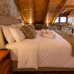Chalet 1932 Boutique Mountain με ιδιωτικό Hot Tub&τζάκι