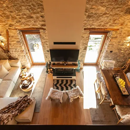 1932 Boutique Mountain με ιδιωτικό Hot Tub, Sauna & τζάκι *