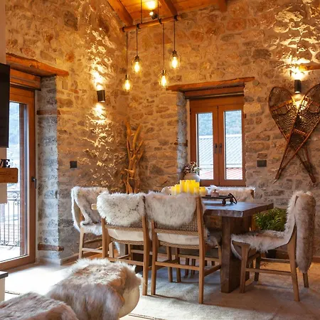 Alpstuga Chalet 1932 Boutique Mountain Chalet Με Ιδιωτικό Hot Tub & Τζάκι Kalavryta