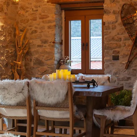 Chalet 1932 Boutique Mountain με ιδιωτικό Hot Tub & τζάκι Kalavryta