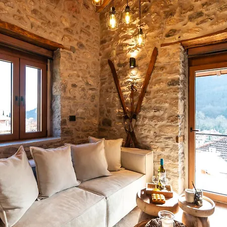 Chalet 1932 Boutique Mountain Chalet Με Ιδιωτικό Hot Tub & Τζάκι * Kalavryta