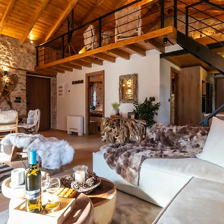 1932 Boutique Mountain με ιδιωτικό Hot Tub, Sauna & τζάκι Chalet Kalavryta