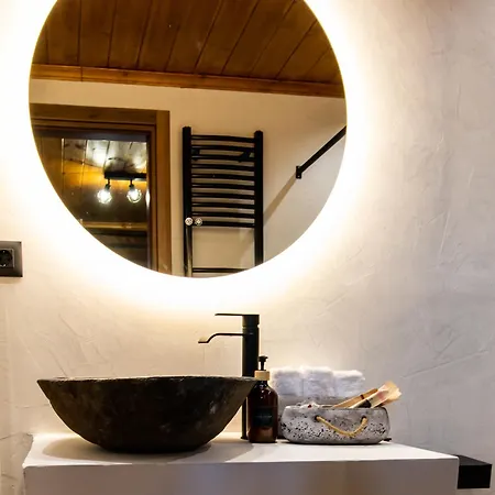 Chalet 1932 Boutique Mountain με ιδιωτικό Hot Tub & τζάκι *