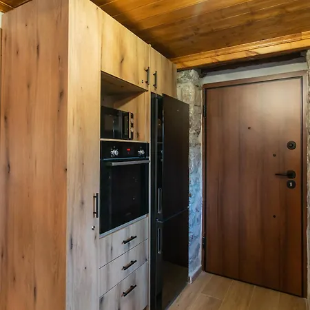 Chalet 1932 Boutique Mountain με ιδιωτικό Hot Tub, Sauna & τζάκι *