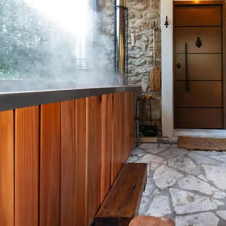 木屋 1932 Boutique Mountain με ιδιωτικό Hot Tub & τζάκι 卡拉维塔