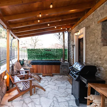 Chalet 1932 Boutique Mountain με ιδιωτικό Hot Tub & τζάκι *