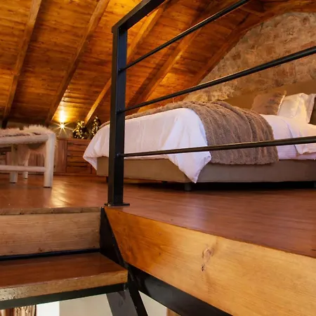 Chalet 1932 Boutique Mountain με ιδιωτικό Hot Tub, Sauna & τζάκι *