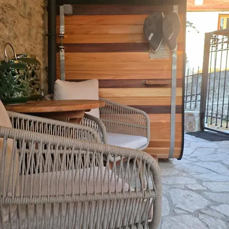 1932 Boutique Mountain με ιδιωτικό Hot Tub, Sauna & τζάκι