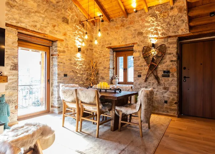 Chalet 1932 Boutique Mountain Chalet Με Ιδιωτικό Hot Tub & Τζάκι * Kalavryta