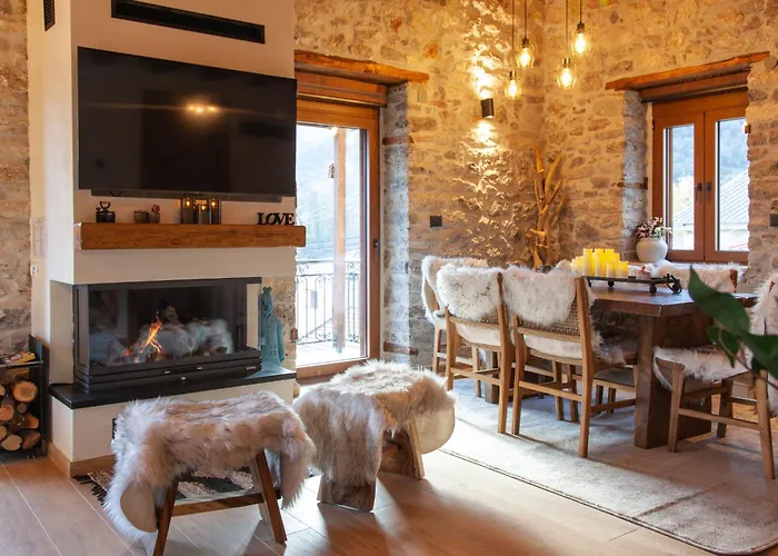 Chalet 1932 Boutique Mountain Chalet Με Ιδιωτικό Hot Tub & Τζάκι * Kalavryta