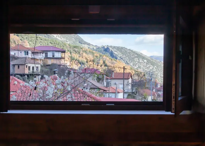 1932 Boutique Mountain με ιδιωτικό Hot Tub & τζάκι Chalet Kalavryta