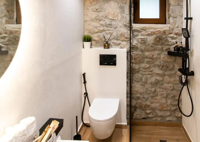 1932 Boutique Mountain με ιδιωτικό Hot Tub & τζάκι * Kalavryta
