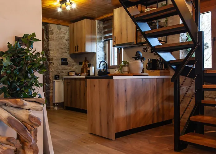 1932 Boutique Mountain με ιδιωτικό Hot Tub & τζάκι Chalet Kalavryta