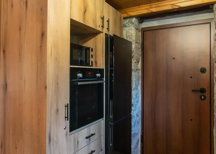 Chalet 1932 Boutique Mountain με ιδιωτικό Hot Tub & τζάκι *