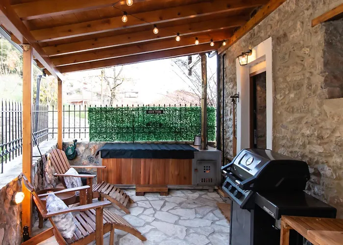 Chalet 1932 Boutique Mountain με ιδιωτικό Hot Tub & τζάκι *