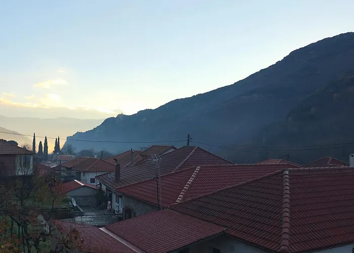 1932 Boutique Mountain με ιδιωτικό Hot Tub & τζάκι * Kalavryta