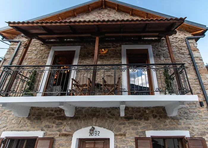 Chalet 1932 Boutique Mountain Chalet Με Ιδιωτικό Hot Tub & Τζάκι Kalavryta
