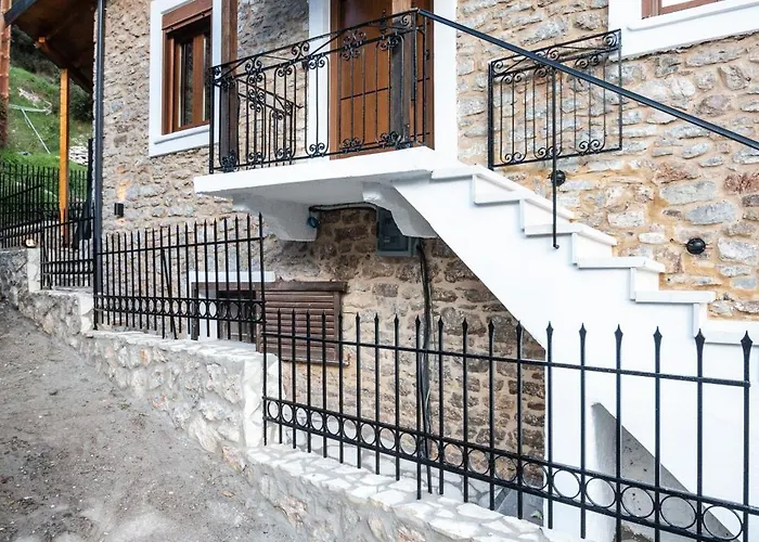 1932 Boutique Mountain με ιδιωτικό Hot Tub & τζάκι Chalet Kalavryta