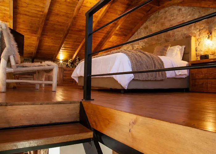 Chalet 1932 Boutique Mountain με ιδιωτικό Hot Tub & τζάκι *