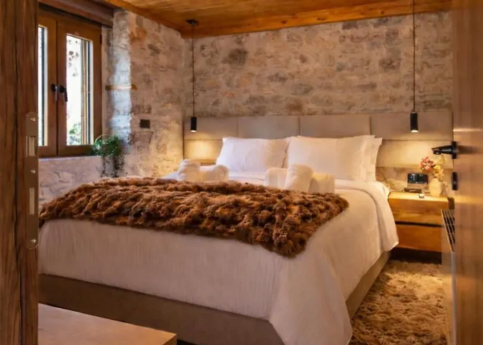 1932 Boutique Mountain με ιδιωτικό Hot Tub & τζάκι * Kalavryta